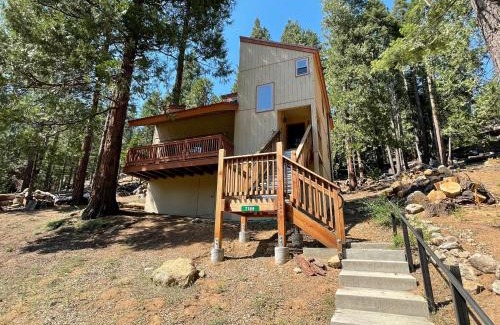 Yosemite West Villa | Rustic Retreat