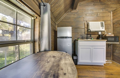 Crown Point Apartment | Rustic Retreat w/Pool Access Near NOLA!