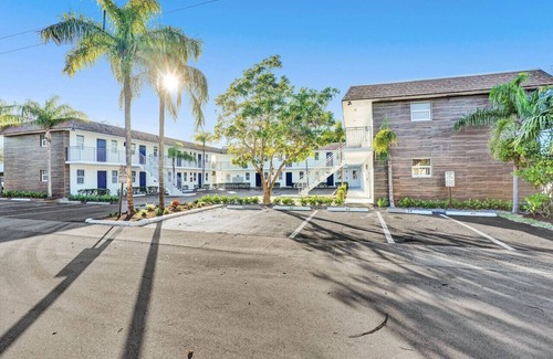 Downtown Fort Lauderdale Apartment | Rustic Retreats: Beachy 1BR in the heart of Fort Lauderdale
