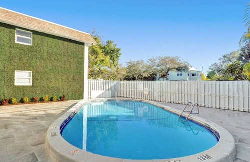 Downtown Fort Lauderdale Apartment | Rustic Retreats: Beachy 1BR in the heart of Fort Lauderdale
