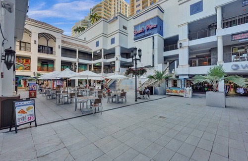 Downtown Fort Lauderdale Apartment | Rustic Retreats: Beachy 1BR in the heart of Fort Lauderdale