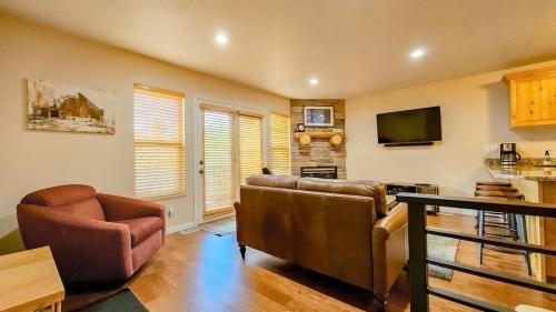 Eden House | Rustic Ridge with Gym and Game Room