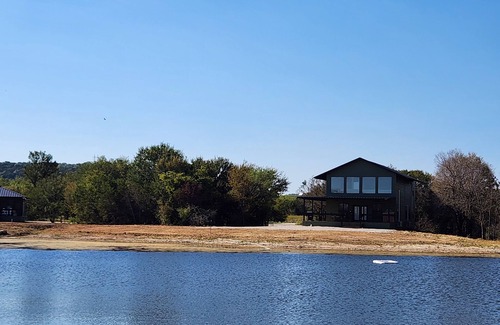 Graford Cabin | Rustic Secluded Getaway – 3BR Cabin with Private Pond, Near Possum Kingdom Lake