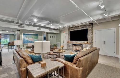 Downtown Nashville Apartment | Rustic Suite 6BR by Maddox Hotel
