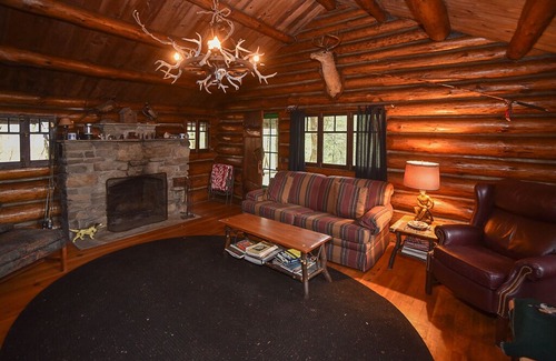 Rushford Lake Cabin | Rusticana Hubbard Log Cabin