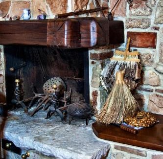 Fabriano House | Rustico dell'Aia d'alto