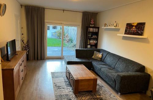 Bruinisse Apartment | Rustig gelegen recreatiewoning in Zeeland