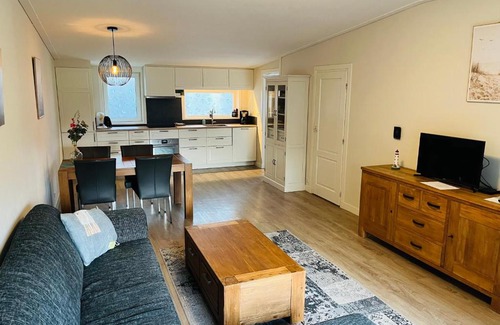 Bruinisse Apartment | Rustig gelegen recreatiewoning in Zeeland