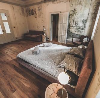 Veszprem House | Ruttner Suite