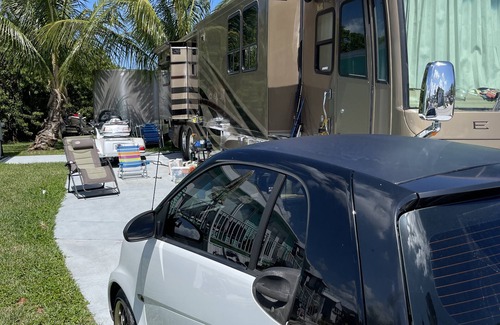 Hutchinson Island South RV Rental | RV Resort In South fl Hutchinson Island Dbl pad only no RV bring your own RV.