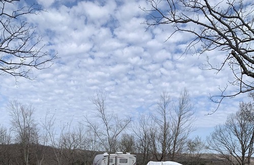 Russell RV Rental | RV/tent sites near Lake of the Ozarks on the Big Niangua River