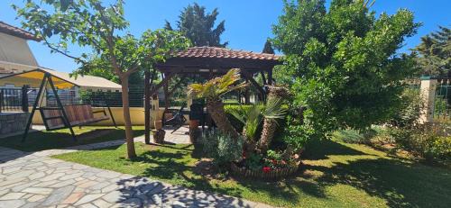 Nea Propontida House | Ryan's house