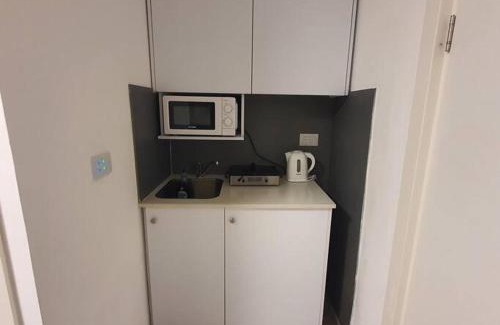 Bat Yam Apartment | Ryo 20 דירה במלון בוטיק 2 דקות מטיילת בת ים