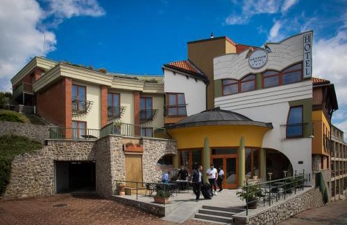Pecs Hotel | Sándor Hotel