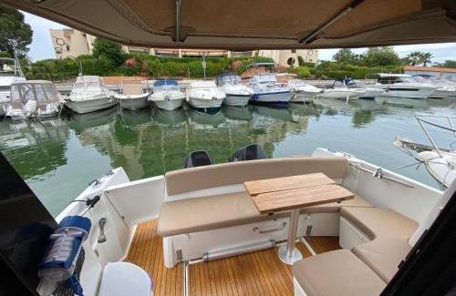 Mandelieu-La-Napoule Boat Rental | Séjour sur bateau de plaisance