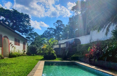 Petropolis House | Sítio com Piscina e Cachoeira em Petrópolis