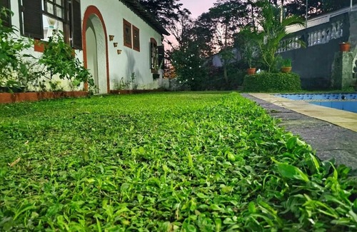 Petropolis House | Sítio com Piscina e Cachoeira em Petrópolis