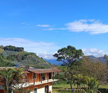Petropolis House | Sítio Cerejeiras do Ventania