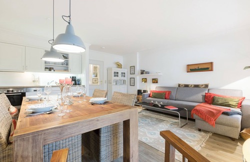 Keitum Apartment | Süderhof 14 - im Südwesten von Keitum Gelegenes Reetgedecktes Haus