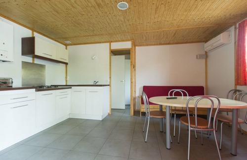 Vilanova I la Geltru Ski Chalet | S No 800 (4 adults + 2 children)