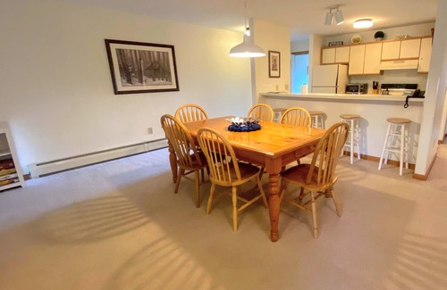 Bretton Woods Condo | S10 Cozy Bretton Woods ground level condo, mountain views, large yard, dog friendly, Great Location!
