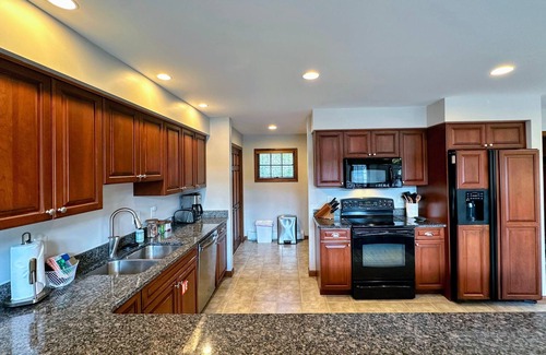 Bretton Woods House | S8 Gorgeous Stone Hill Townhome in Bretton Woods. Great views, AC, huge kitchen, fireplace!