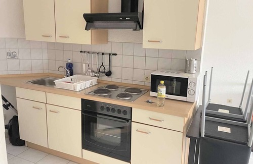 Sankt Augustin Apartment | SA03 work & stay apartment with WiFi and balcony