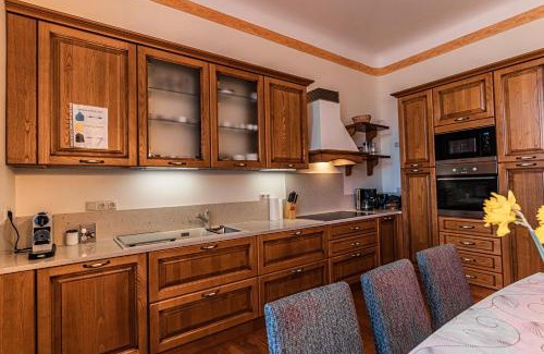 Serrig House | Saar Castle - cozy Mansion near vineyard