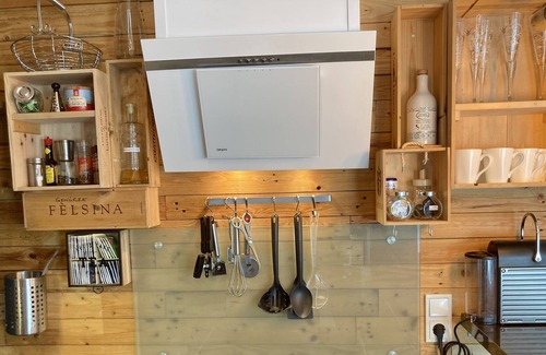 Mitte Apartment | Saarpartments, near main station -2 bedrooms, kitchen, bathroom, balcony, workation (parking opt)