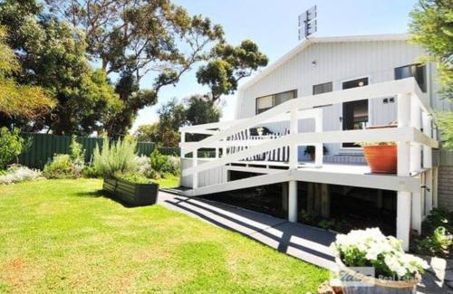 Waterhouse House | Sabi Robe WiFi 300m to Beach Dog friendly