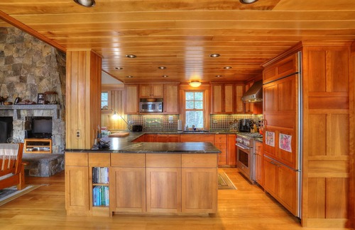 Rangeley House | Saddleback Lake Lodge 06 | Close to Saddleback