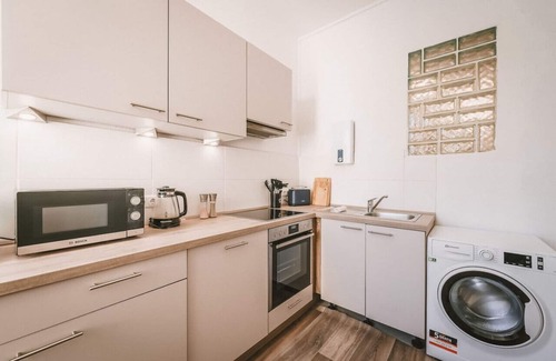 Lubeck City Centre Apartment | Sadebo: 7 Guests Parking lot Central Kitchen