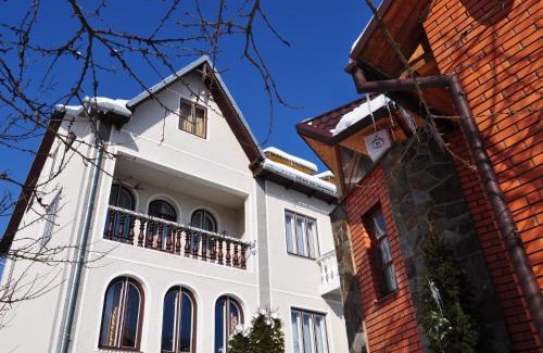 Yaremche House | Sadyba Girske Povitria