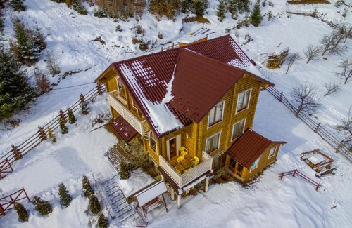 Tatariv House | Sadyba Morozko