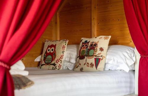 Yarmouth Apartment | Safari Tent 5 With Log Burning Tub At Tapnell Farm