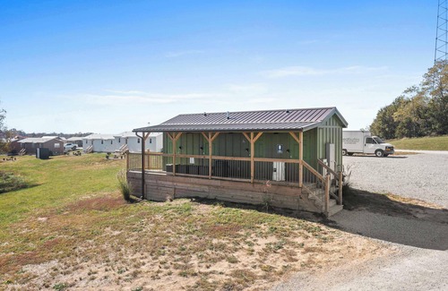 Williamstown RV Rental | Safari Tent E at Eden Reserve - Near Ark