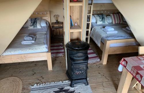Dolgellau Other | Safari Tent with Hot Tub in heart of Snowdonia