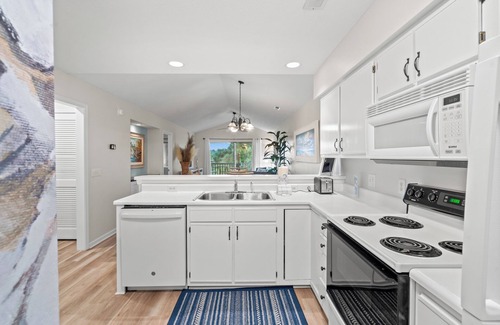 Pawleys Island Condo | "Safe Harbor" Stunning Golf & Lake Viewsn2 Bedroom 2 BathnProfessionally Cleaned