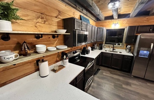 Hallsville Apartment | Sage Hill Escape - Tar Hollow St. Forest/Hocking Hills