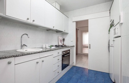 La Sagrada Familia Apartment | Sagrada Familia|Cozy 3 Bedroom with balcony