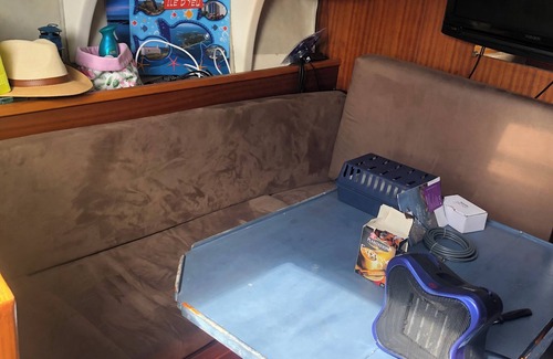 La Tremblade Boat Rental | Sail for night in port