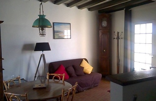 Chateauneuf-sur-Loire House | Sailor's house on the Loire