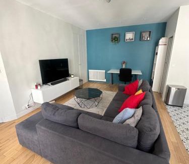 Quartier de la Place-Vendome Apartment | Saint-Honore - Luxury apartment 1 BR