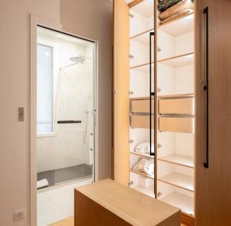 6th Arrondissement Apartment | SaintGermainByCecile - Luxueux 4 pièces AC Perle