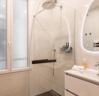 6th Arrondissement Apartment | SaintGermainByCecile - Luxueux 4 pièces AC Perle