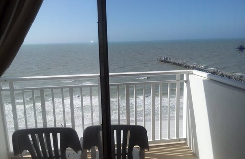 Redington Shores Condo | SALE 2.5 MONTH RENTAL - April 15th- DEC. Club Redington 11th Floor Amazing views