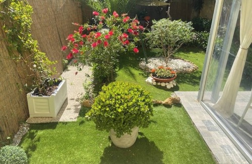 Livorno House | Sali and, Paradise Inn