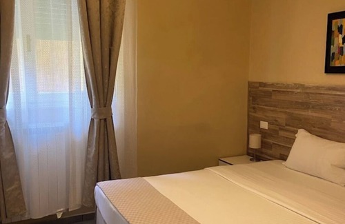 Livorno House | Sali and, Paradise Inn