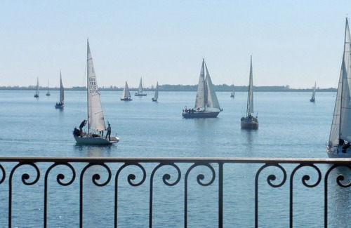 Marseillan Apartment | Salicorne - Luxury waterfront apartment with stunning views