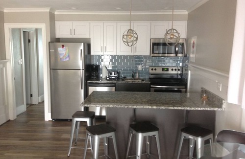 Northeast Virginia Beach Condo | Salida del Sol, North End Va Beach A 3 MINUTE WALK TO THE BEACH